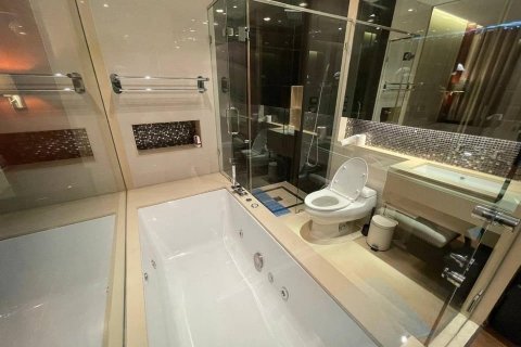 Condominio de 2 dormitorios en Watthana, Bangkok, Tailandia № 134010 - foto 13