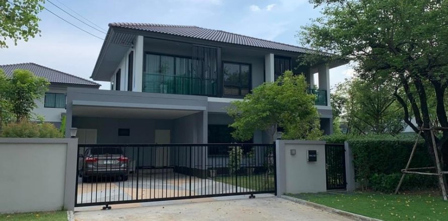 Condominio de 3 dormitorios en Suan Luang, Bangkok, Tailandia № 134007
