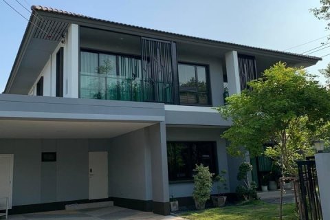 Condominio de 3 dormitorios en Suan Luang, Bangkok, Tailandia № 134007 - foto 4
