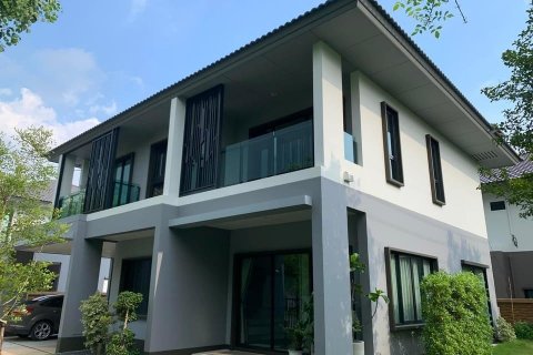 Condominio de 3 dormitorios en Suan Luang, Bangkok, Tailandia № 134007 - foto 3