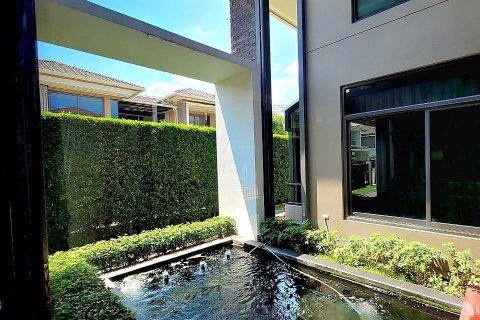 Chalet de 5 dormitorios en Bangkok, Tailandia № 134005 - foto 4