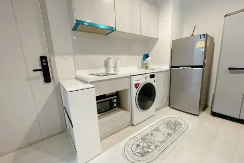 Condominio de 2 dormitorios en Khlong Toei, Bangkok, Tailandia № 173853 - foto 2