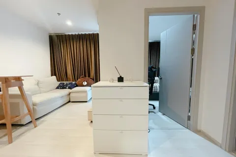 Condominio de 2 dormitorios en Khlong Toei, Bangkok, Tailandia № 173853 - foto 7