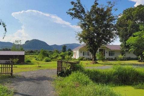 บ้านในMae On, ประเทศไทย 3 ห้องนอน № 139841