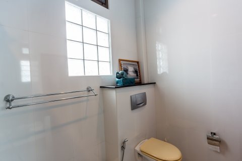 Chalet de 3 dormitorios en Hua Hin, Tailandia № 168716 - foto 4