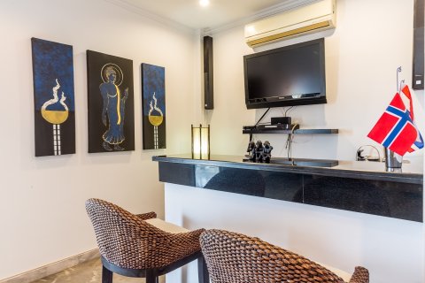 Chalet de 3 dormitorios en Hua Hin, Tailandia № 168716 - foto 13