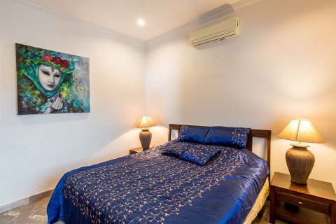 Chalet de 3 dormitorios en Hua Hin, Tailandia № 168716 - foto 8