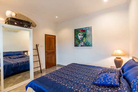 Chalet de 3 dormitorios en Hua Hin, Tailandia № 168716 - foto 7