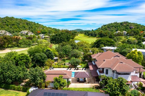 Chalet de 9 dormitorios en Cha-am, Tailandia № 168719 - foto 4