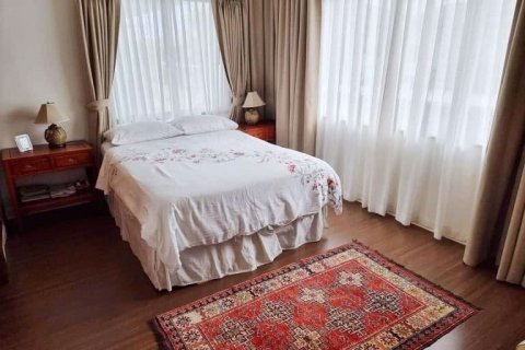 Casa de 4 dormitorios en Bang Kapi, Bangkok, Tailandia № 47702 - foto 9