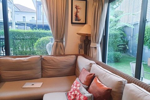 Casa de 4 dormitorios en Bang Kapi, Bangkok, Tailandia № 47702 - foto 2