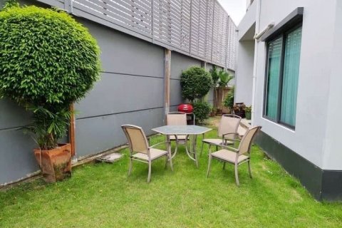 Casa de 4 dormitorios en Bang Kapi, Bangkok, Tailandia № 47702 - foto 14