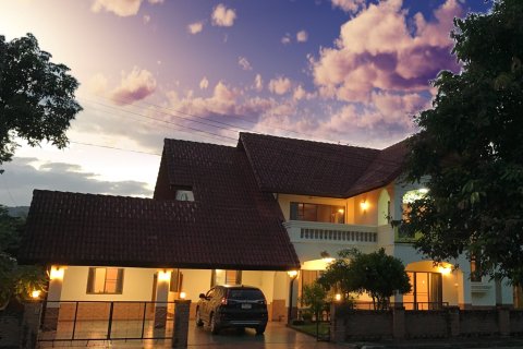 Casa de 4 dormitorios en Chiang Mai, Tailandia № 157873 - foto 11