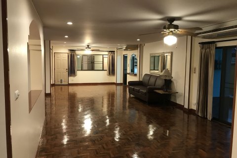 Casa de 4 dormitorios en Chiang Mai, Tailandia № 157873 - foto 6