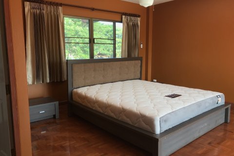 Casa de 4 dormitorios en Chiang Mai, Tailandia № 157873 - foto 12