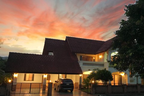 Maison à Chiang Mai, Thaïlande 4 chambres № 157873