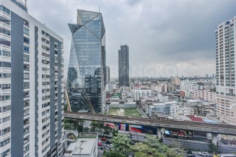 Condo in Bangkok, Thailand, 2 bedrooms  № 185046