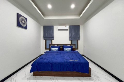 Casa de 3 dormitorios en Pattaya, Tailandia № 157826 - foto 10