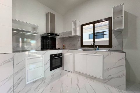 Casa de 3 dormitorios en Pattaya, Tailandia № 157826 - foto 6