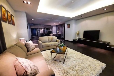 Condominio de 3 dormitorios en Pattaya, Tailandia № 157821 - foto 2