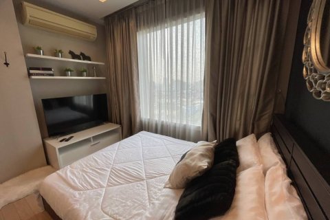 Condominio de 2 dormitorios en Khlong Toei, Bangkok, Tailandia № 157820 - foto 8