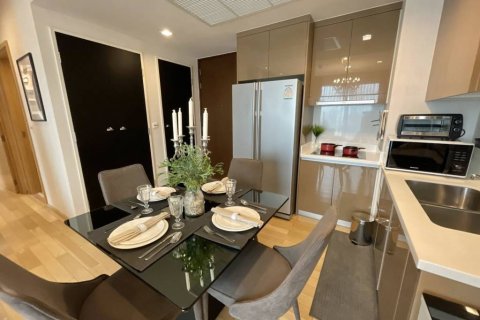 Condominio de 2 dormitorios en Khlong Toei, Bangkok, Tailandia № 157820 - foto 6