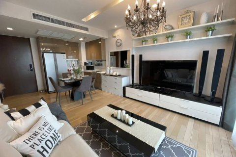 Condominio de 2 dormitorios en Khlong Toei, Bangkok, Tailandia № 157820 - foto 2
