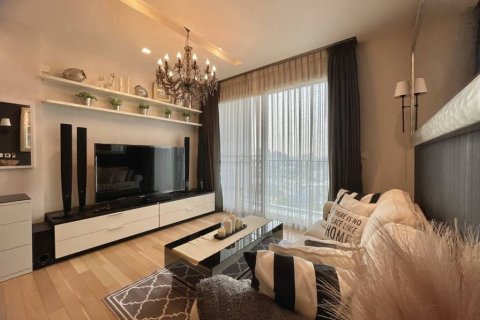 Condominio de 2 dormitorios en Khlong Toei, Bangkok, Tailandia № 157820 - foto 3