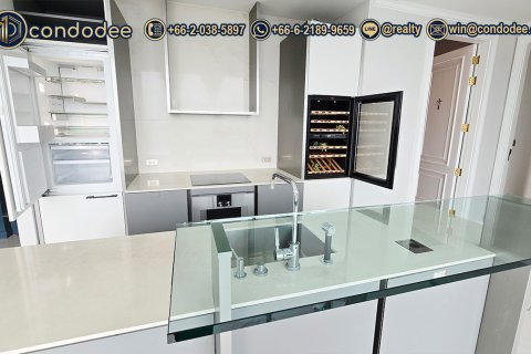 Condo in Watthana, Bangkok, Thailand, 2 bedrooms № 201240 - photo 10