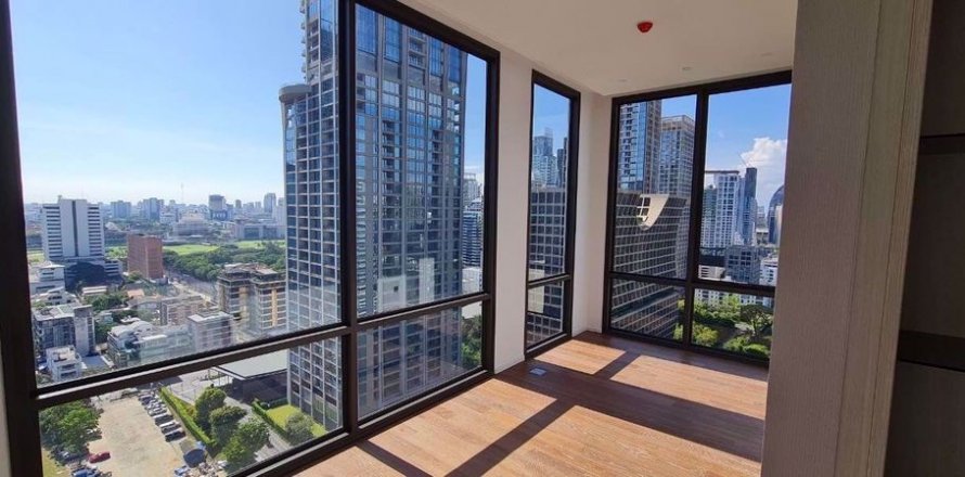 Condo à Bangkok, Thaïlande, 3 chambres à Muniq Langsuan № 51168