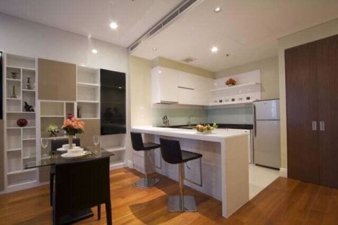 Duplex in Bright Sukhumvit 24, Bangkok, Thailand 1 bedroom № 51163