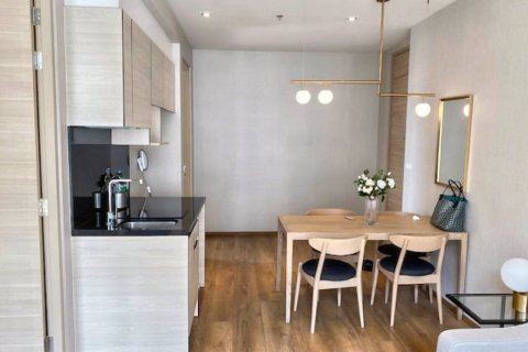 Condominio de 2 dormitorios en Khlong Toei, Bangkok, Tailandia № 115121 - foto 2