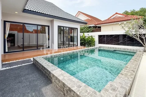 Casa de 3 dormitorios en Ban Ratsada, Tailandia № 163901 - foto 2