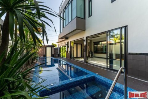 Chalet de 2 dormitorios en Rawai, Tailandia № 203345 - foto 5