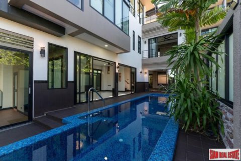 Chalet de 2 dormitorios en Rawai, Tailandia № 203345 - foto 4