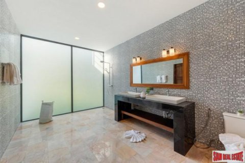Chalet de 5 dormitorios en Ko Samui, Tailandia № 203275 - foto 4