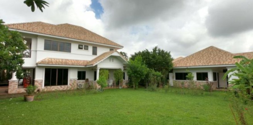 Chalet de 3 dormitorios en Chiang Mai, Tailandia № 203269