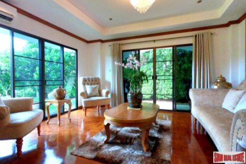 Chalet de 3 dormitorios en Chiang Mai, Tailandia № 203269 - foto 3