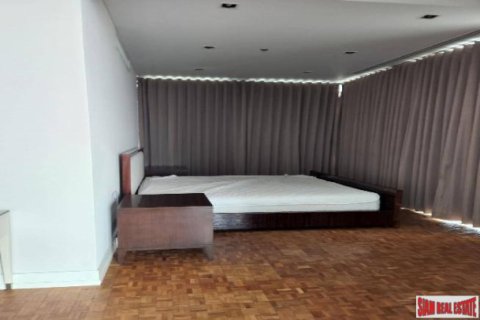 Apartamento de 3 dormitorios en Sathon, Bangkok, Tailandia № 203271 - foto 5