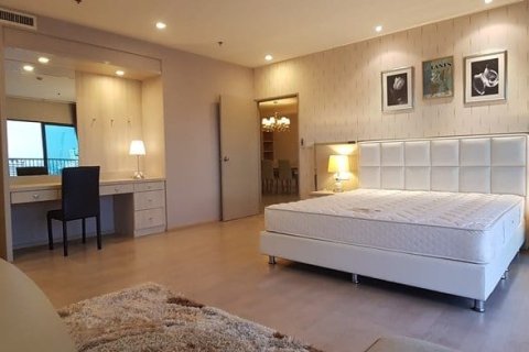 Condominio de 3 dormitorios en Bangkok, Tailandia № 157477 - foto 9