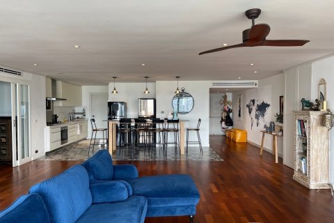Condominio de 3 dormitorios en Bangkok, Tailandia № 157478 - foto 23