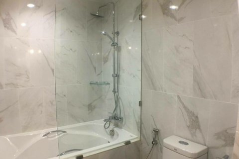 Condominio de 3 dormitorios en Bangkok, Tailandia № 157479 - foto 5