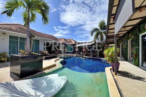 Haus in Pattaya, Thailand 5 Schlafzimmer № 233236