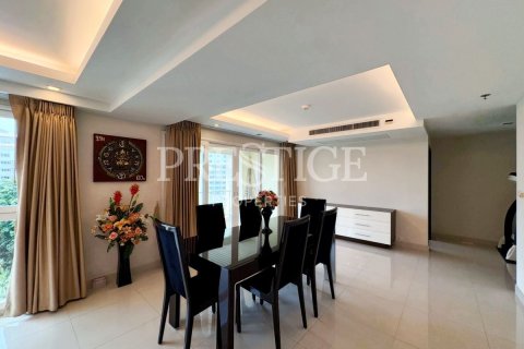 Condominio de 4 dormitorios en Pattaya, Tailandia № 233238 - foto 6