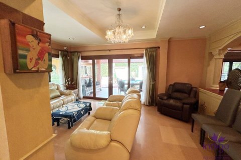Chalet de 6 dormitorios en Chiang Mai, Tailandia № 162621