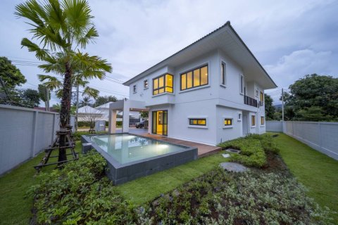Chalet de 5 dormitorios en Surat Thani, Tailandia № 163866 - foto 3