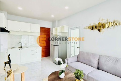 Estudio en el condominio en Pattaya, Tailandia № 204873 - foto 4