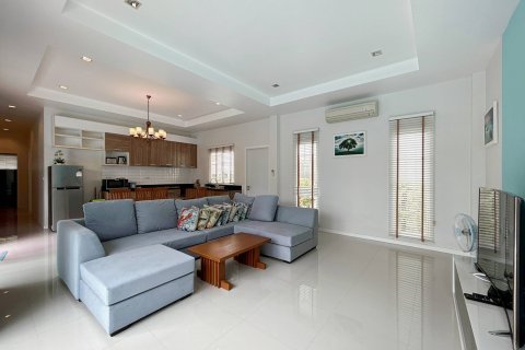 Chalet de 3 dormitorios en Hua Hin, Tailandia № 168561 - foto 13