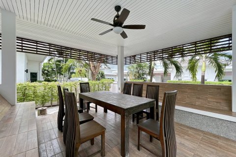 Chalet de 3 dormitorios en Hua Hin, Tailandia № 168561 - foto 10