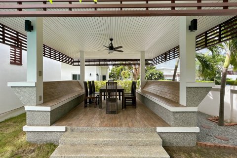 Chalet de 3 dormitorios en Hua Hin, Tailandia № 168561 - foto 9